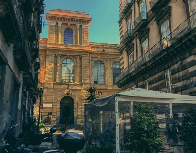 那不勒斯美术学院